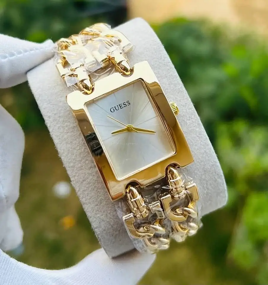 Guess Royale dorée - Image 2